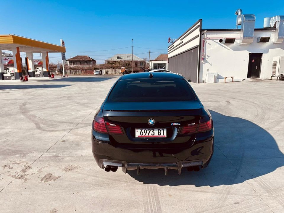 დაიშალა BMW F10 M5 2