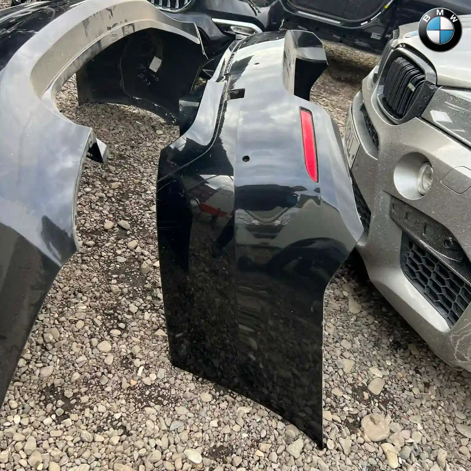 BMW F10 M5 - უკანა ბამპერი/შიტოკი "შავი" (2012 - 2016) | Ukana Bamperi/shitoki